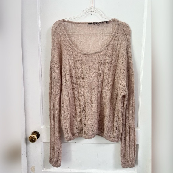 Free People Angel Soft
Pullover Alpaca Sweater Size M $128 - Picture 1 of 7